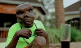 恐丑的娱乐吃瓜人,娱乐吃瓜者的欢乐与困惑